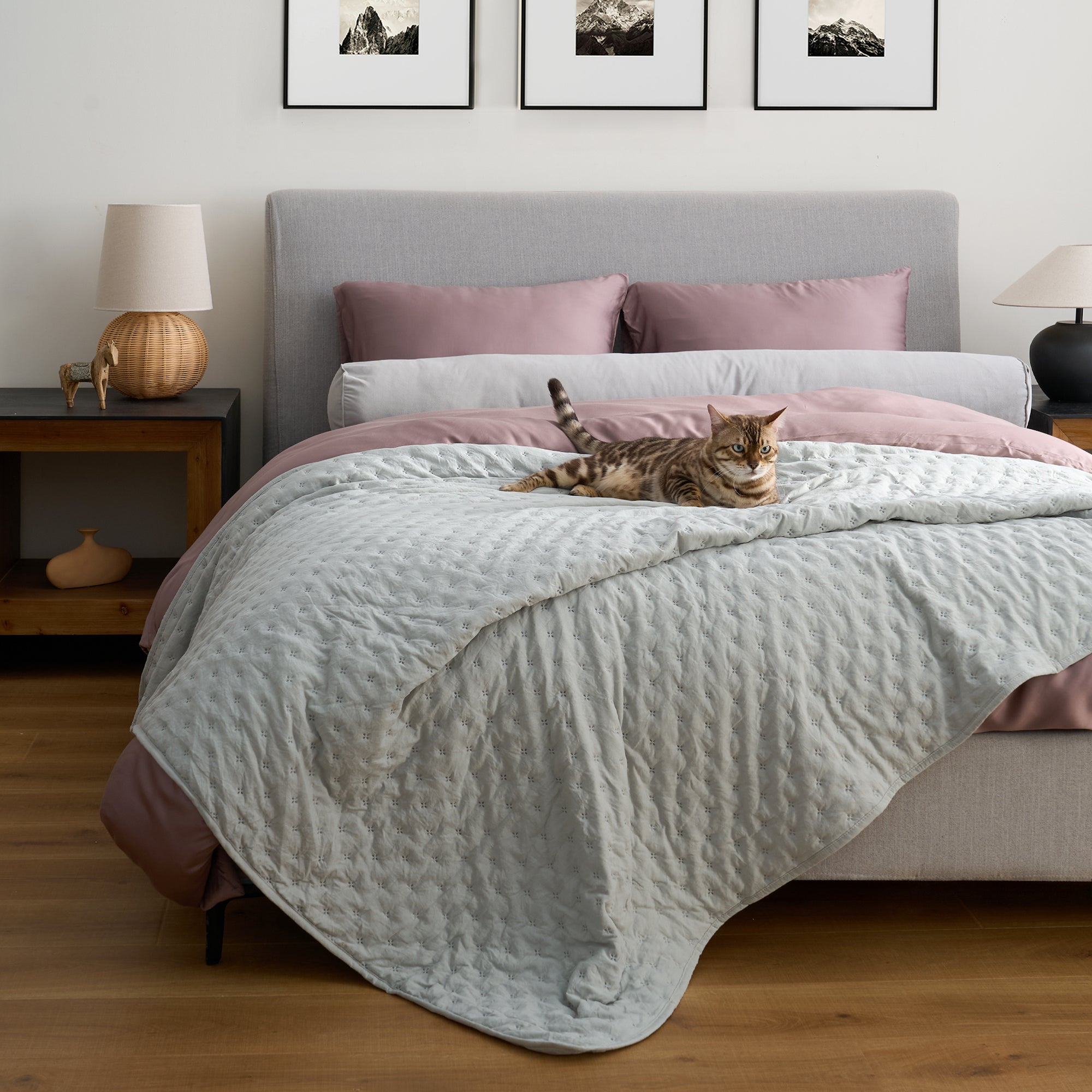 Snag Free Quilt - Pet Friendly