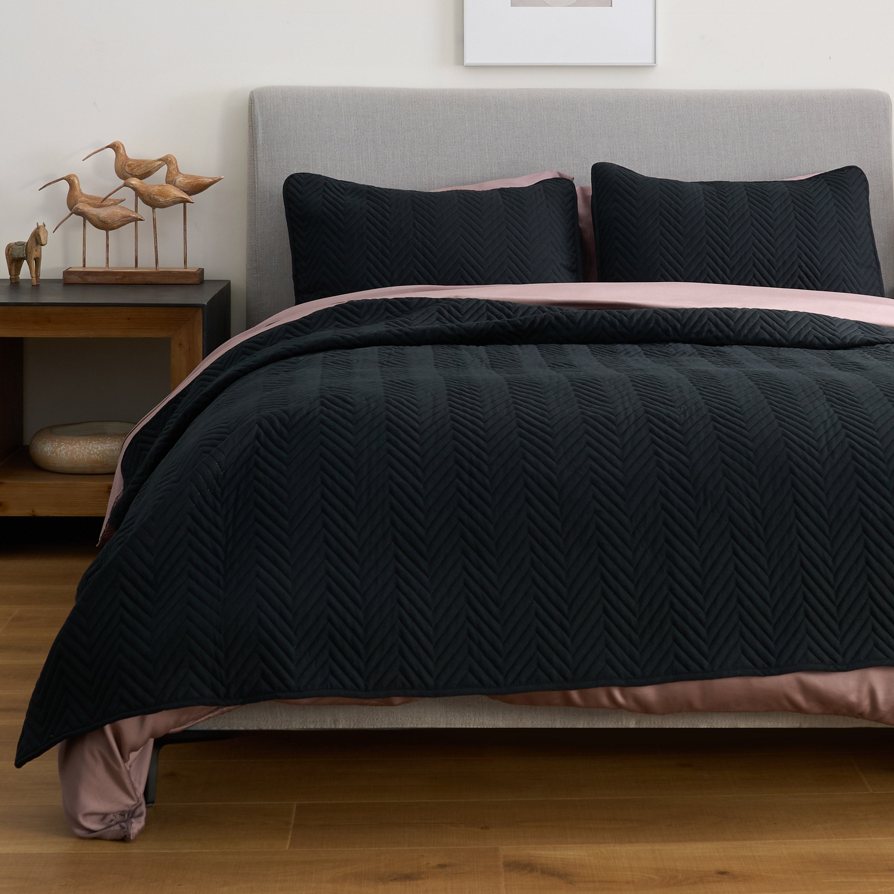 Snag Free Quilt - Pet Friendly