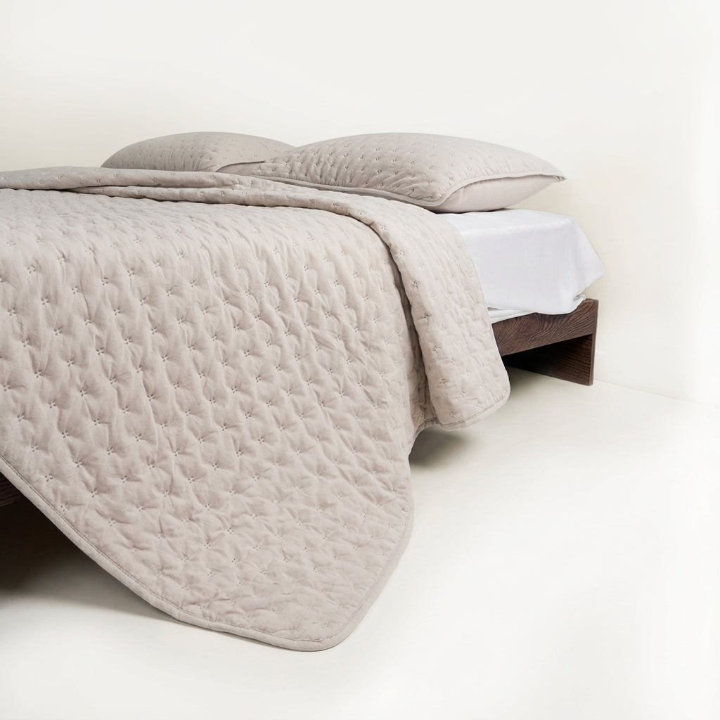 Snag Free Quilt - Pet Friendly