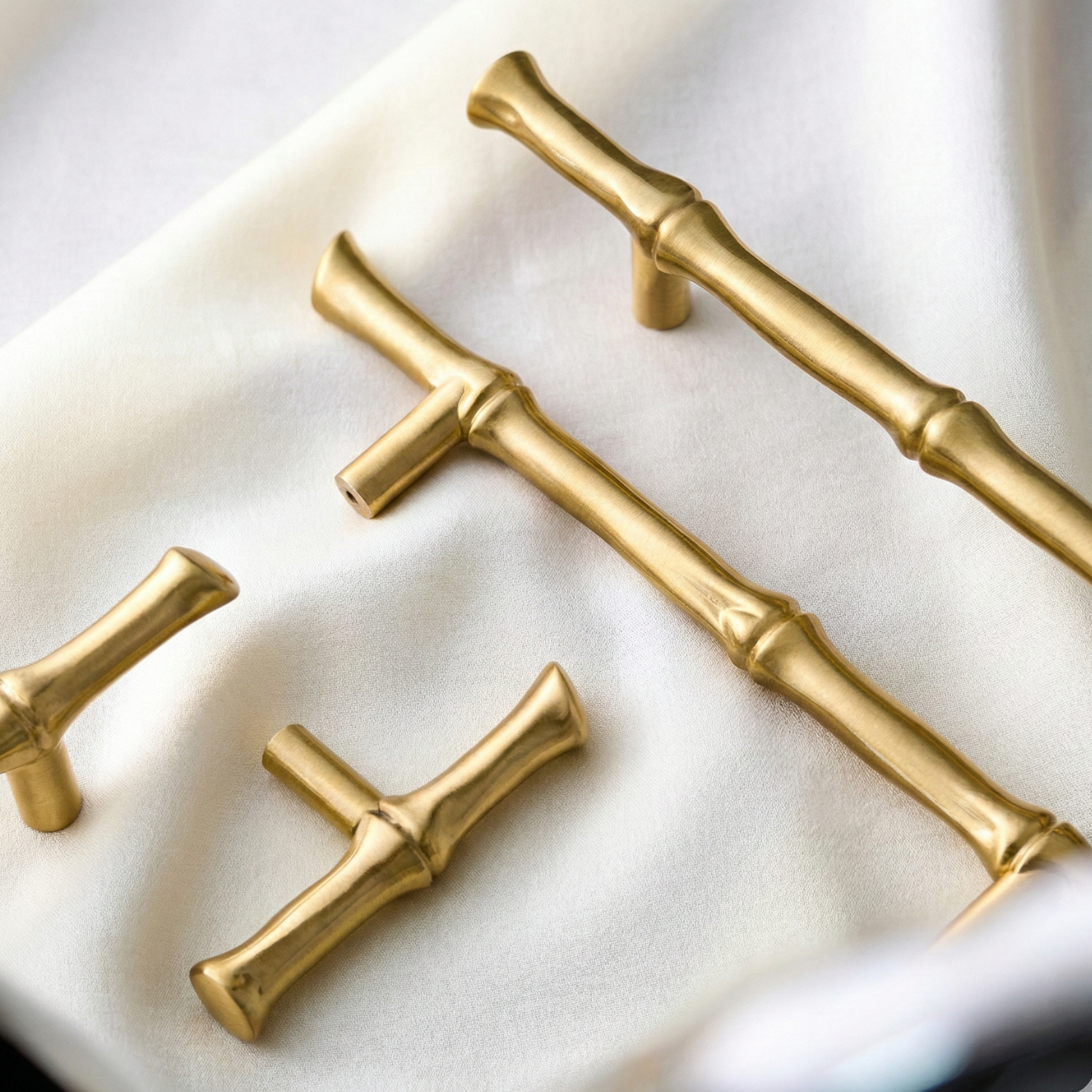 Erik Solid Brass Cabinet Handle
