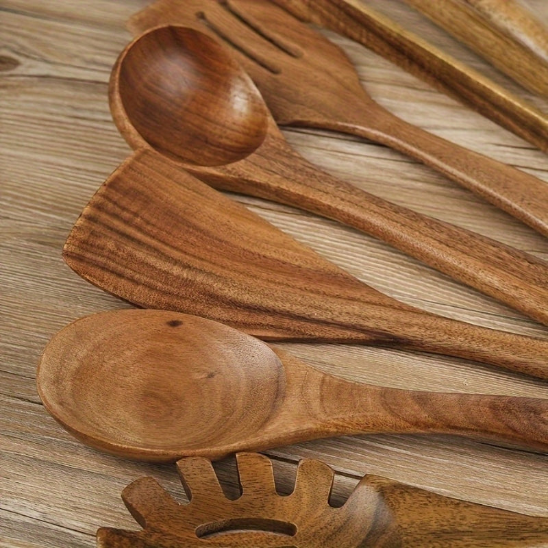 Lot de 7 ustensiles de cuisine en bois naturel