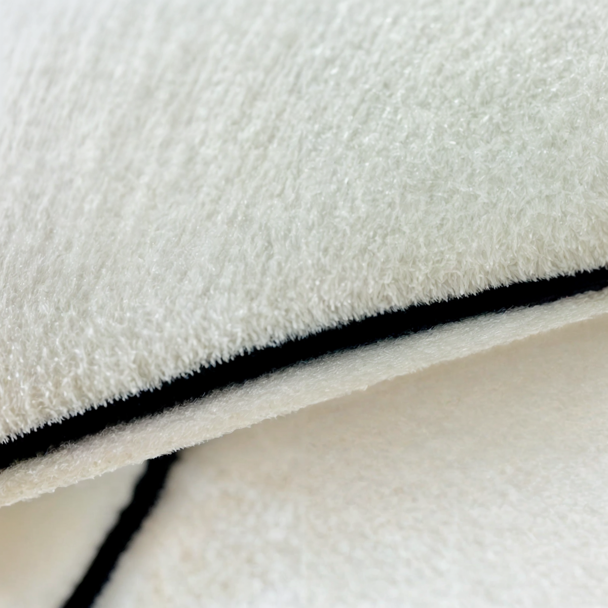 Woolly Waves - Tapis Rond en Laine Minimaliste