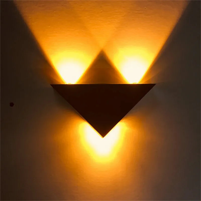 Lampe Solaire Extérieur en Aluminium | Éclairage Automatique Écologique pour un Jardin Élégant 0