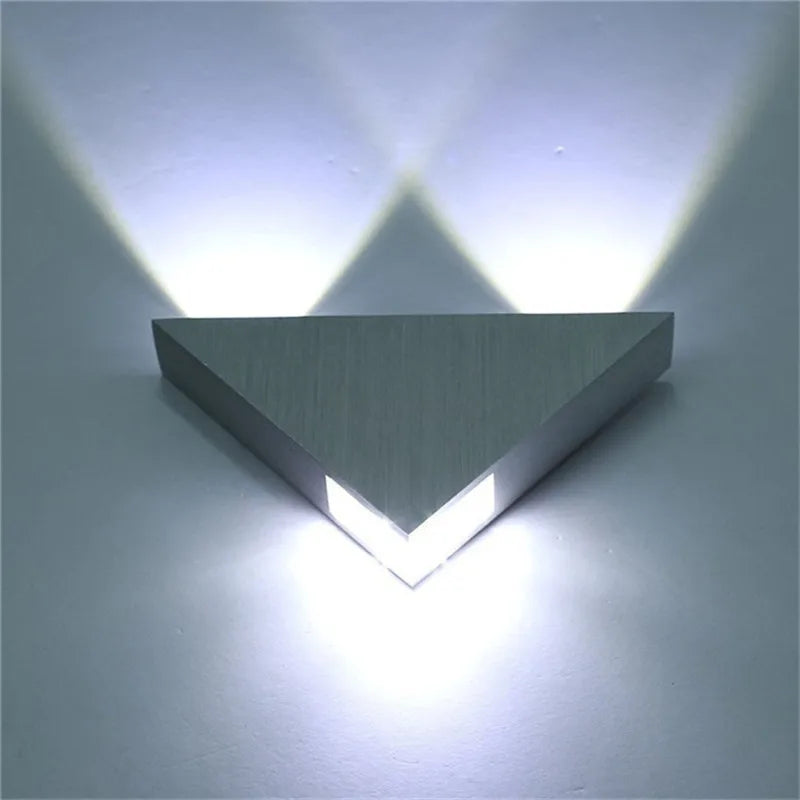 Lampe Solaire Extérieur en Aluminium | Éclairage Automatique Écologique pour un Jardin Élégant 2