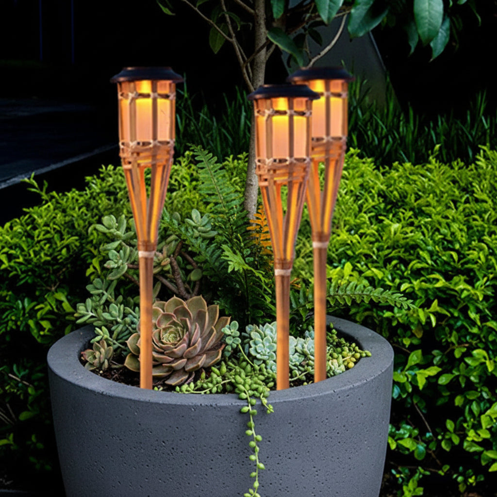 Lampe Torche Solaire Résistante aux Intempéries | Design Minimaliste pour Éclairer Vos Aventures en Plein Air 0