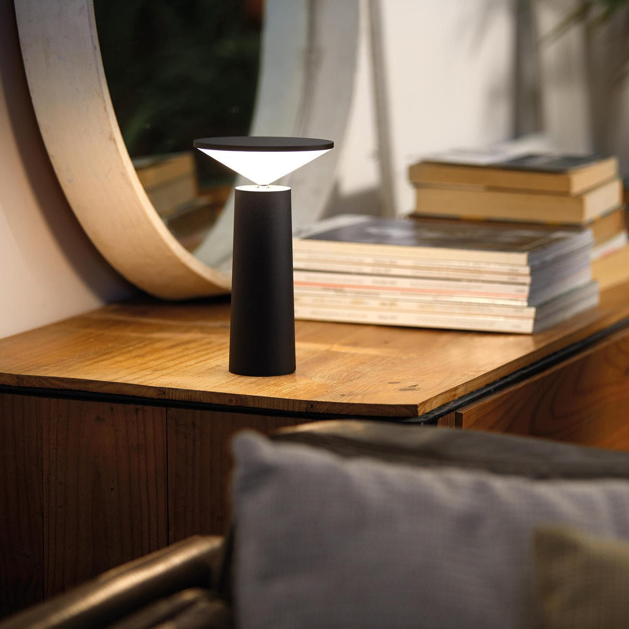 Lampe de Table Rechargeable : Élégance Naturelle en Lumière – Design Moderne 1