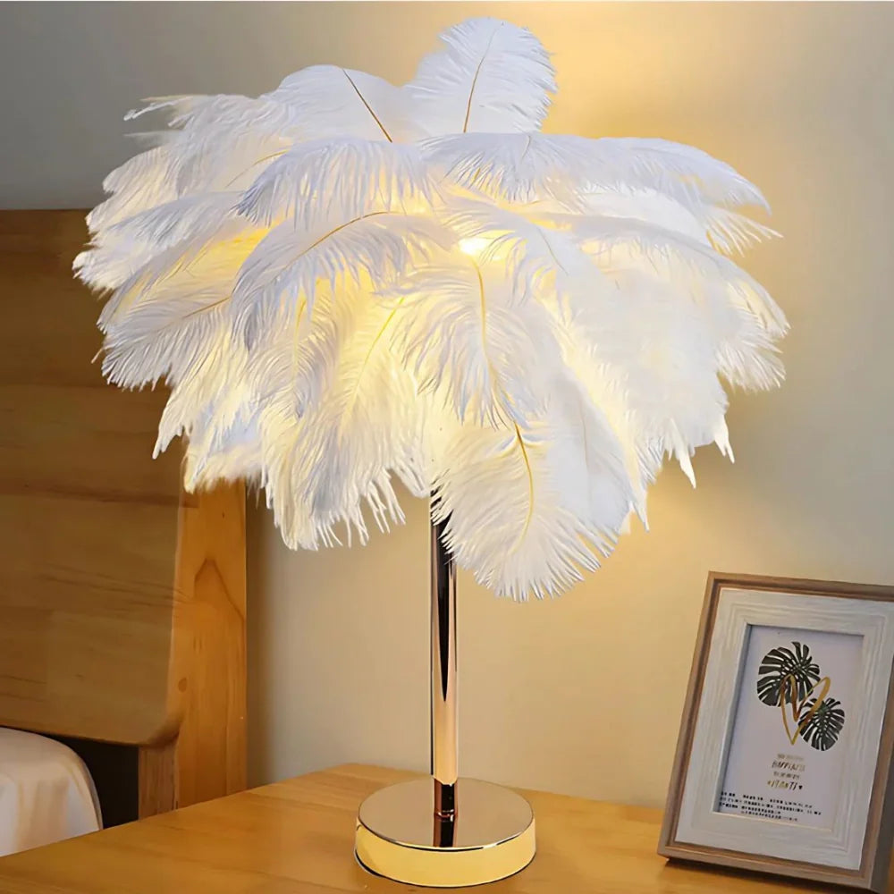 Lampe de Table : Élégance Naturelle en Lumière – Abat-jour en Plumes 1