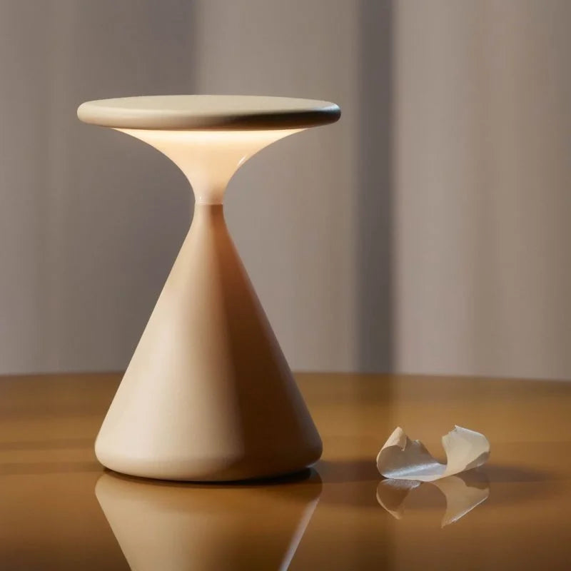 Lampe de Table : Élégance Naturelle en Lumière – Design Minimaliste 4