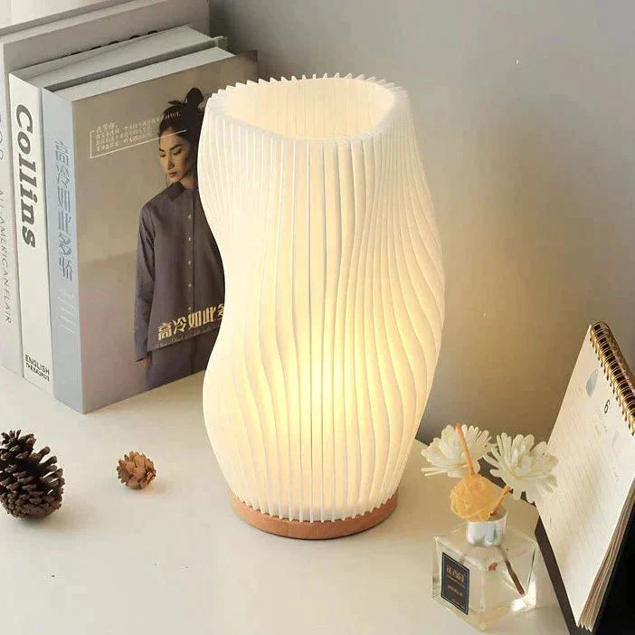 Lampe de Table : Élégance Naturelle en Lumière – Design Ondulé 5