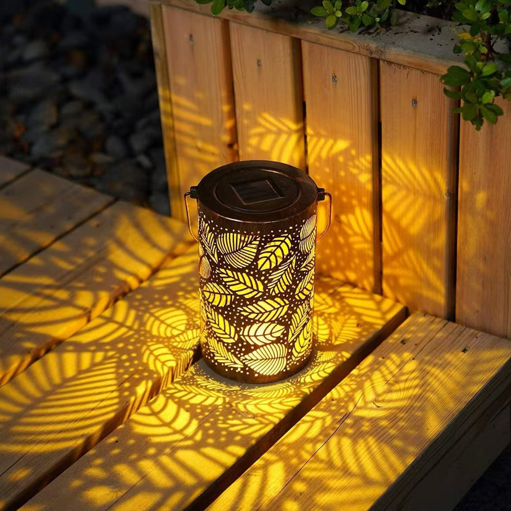 Lanterne Solaire en Fer avec Motif Arbre | Éclairage Élégant et Enchanteur pour un Jardin Magique 9