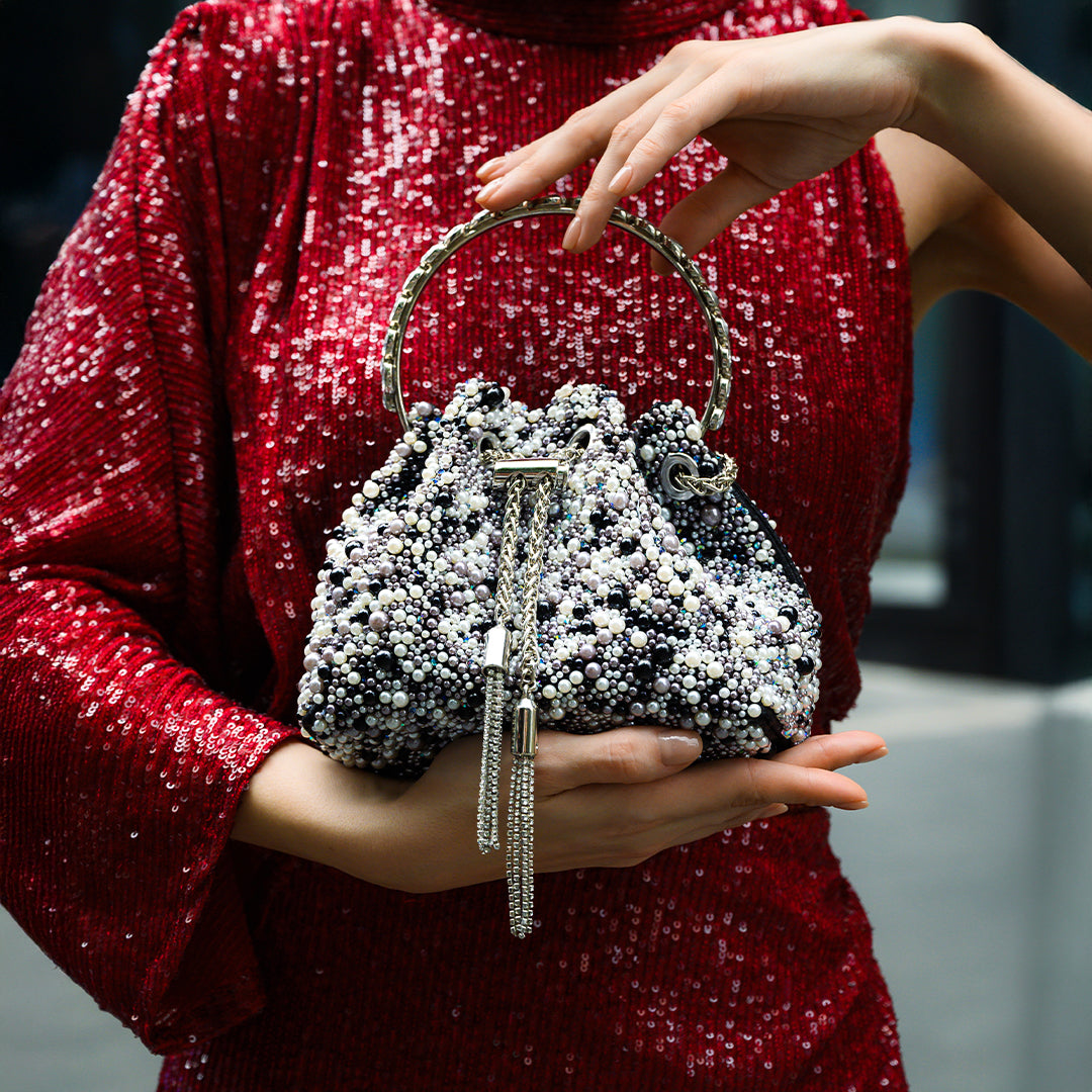 Sac seau à strass, perles et pompon métallique