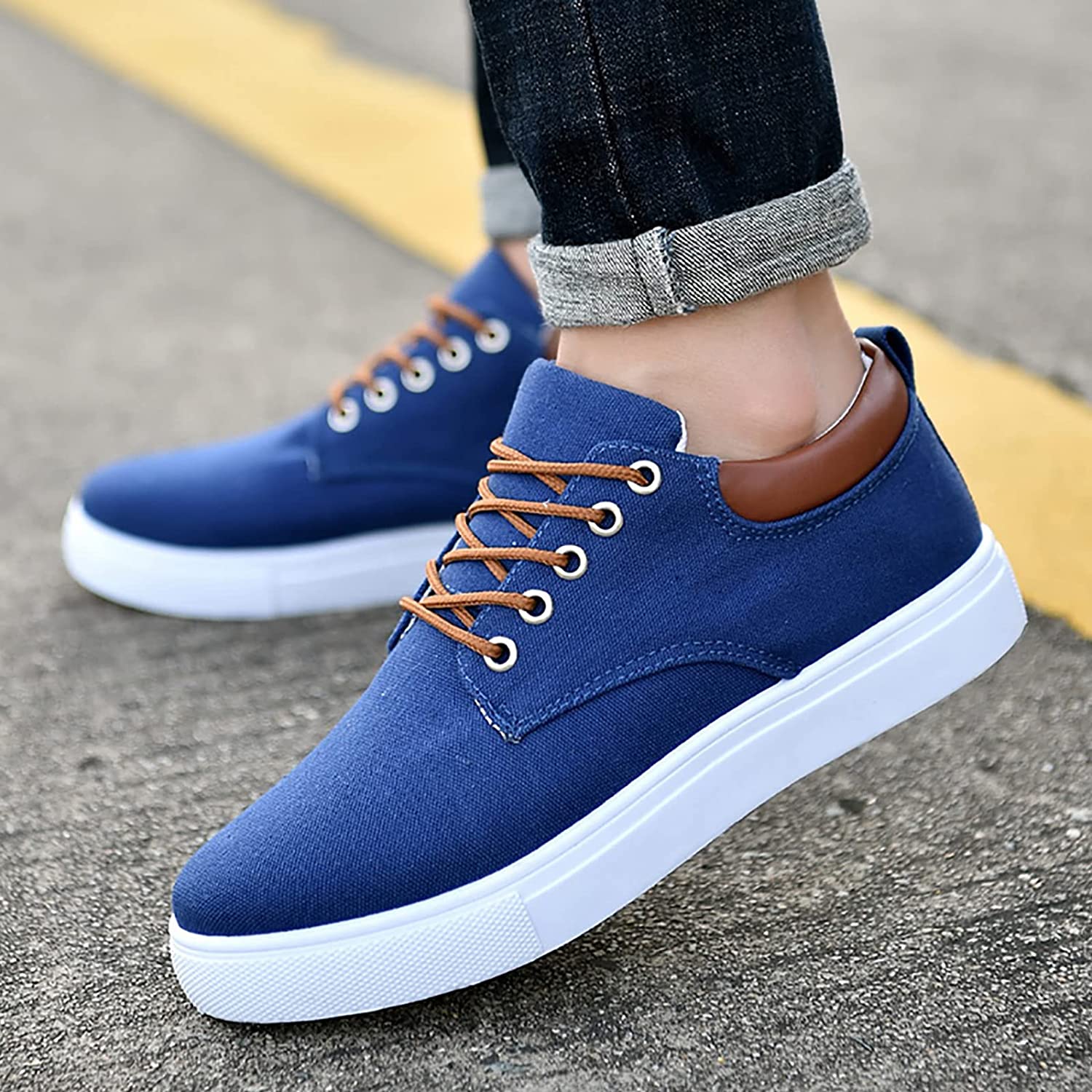 Men's Chic Canvas Sneakers - Stylish Comfort Footwear for Casual and Athletic Wear