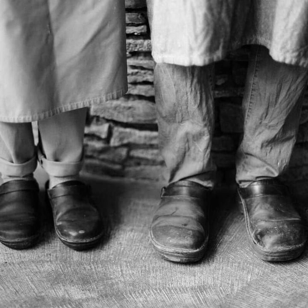 Men's Rustic Slip-On Clogs - Comfortable and Durable Everyday Footwear
