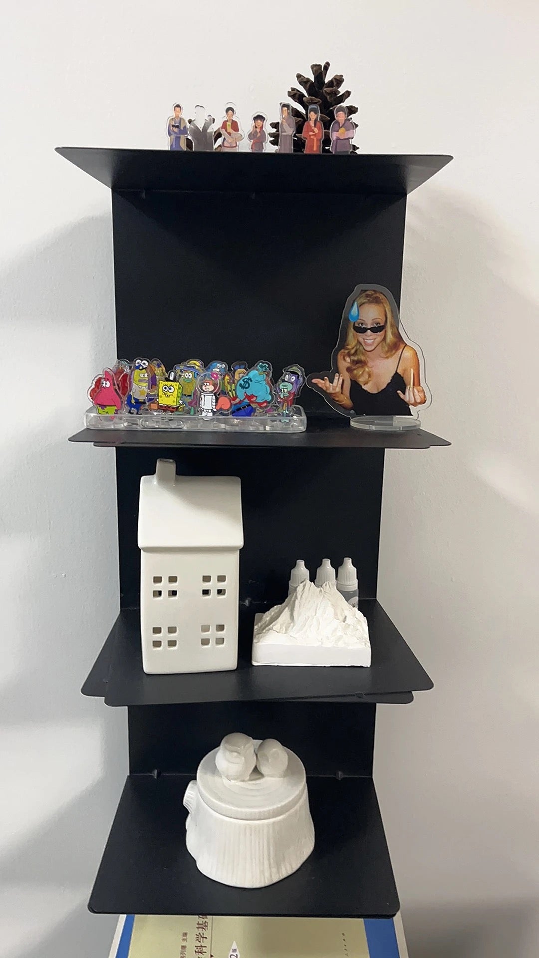 Metal Floating Bookshelf - Space-Saving Vertical Design 7
