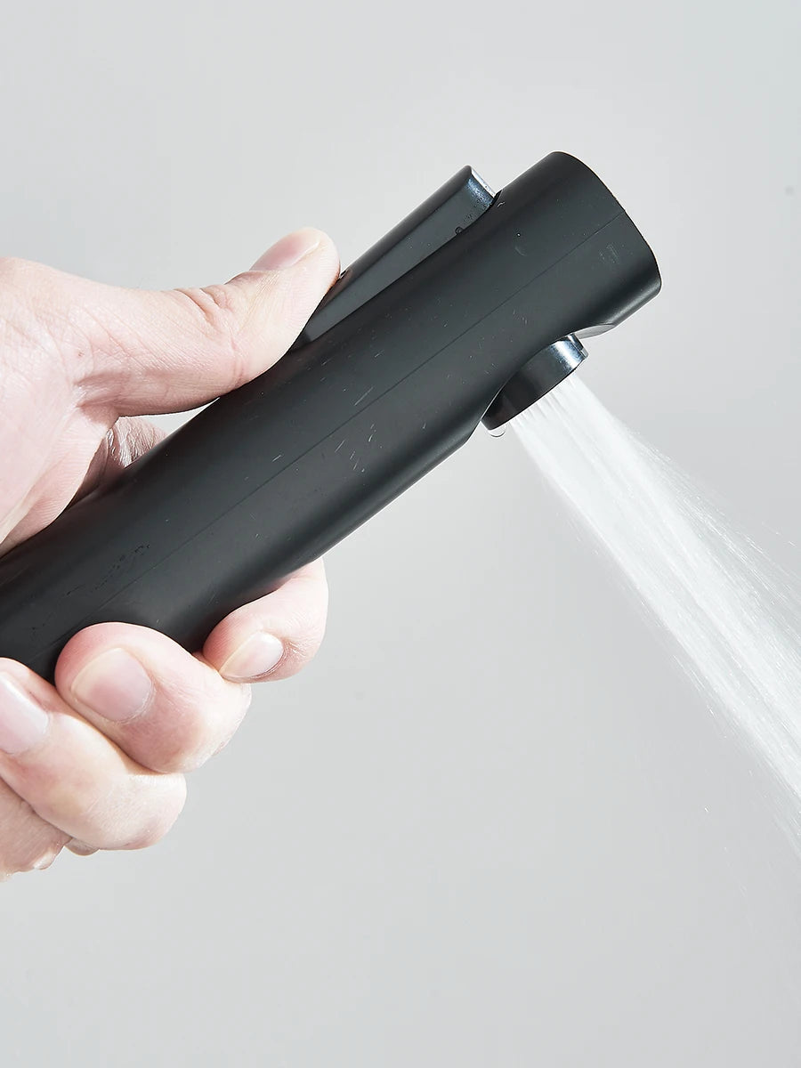 Mitigeur et Colonne de Douche en Noir Mat | Système Élégant et Contemporain pour une Salle de Bain Luxueuse 4