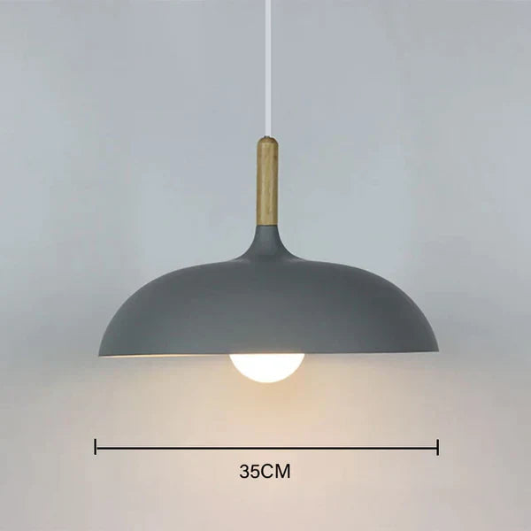 Plafonnier NordicOak : Élégance Naturelle en Lumière – Design Scandinave 3