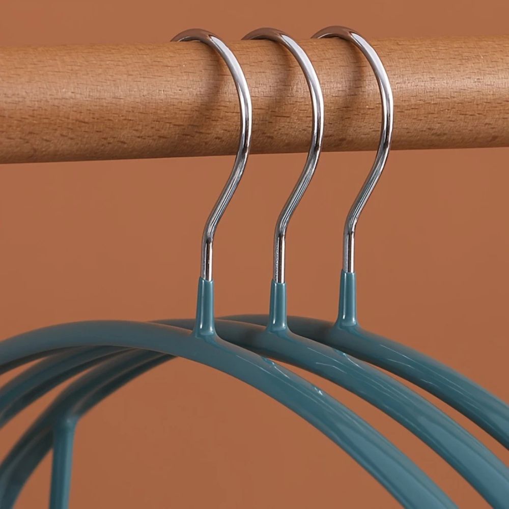 Slim Soft-Touch Non-Slip Clothes Hangers