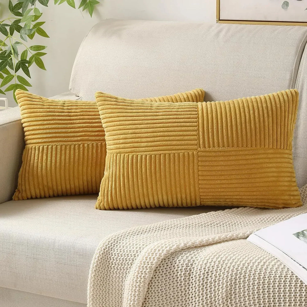 VelvetAura - Housse de Coussin en Velours Côtelé