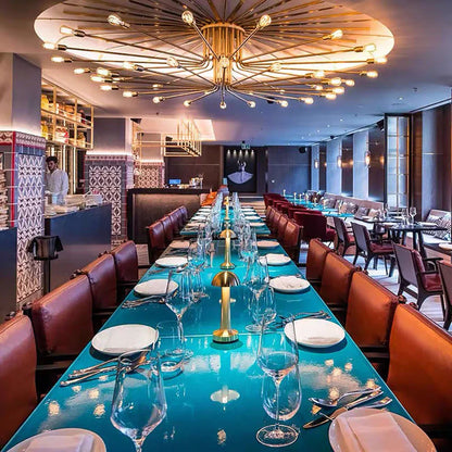 SleekGlow - Lampe de table moderne et élégante pour intérieur