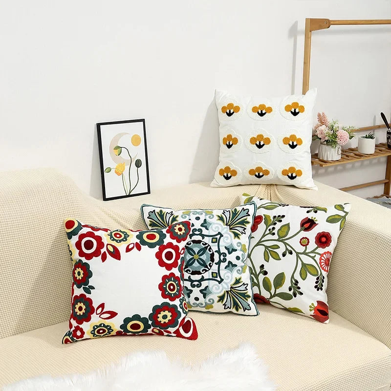 Housse de coussin brodée fleurs, style campagne
