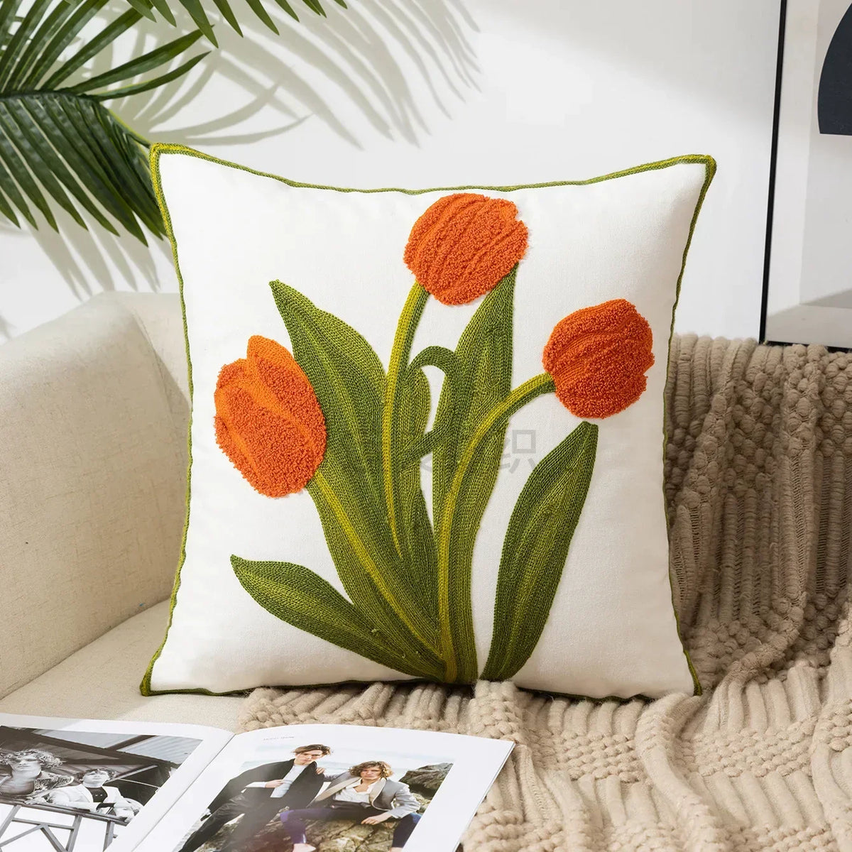 Housse de coussin brodée fleurs, style campagne