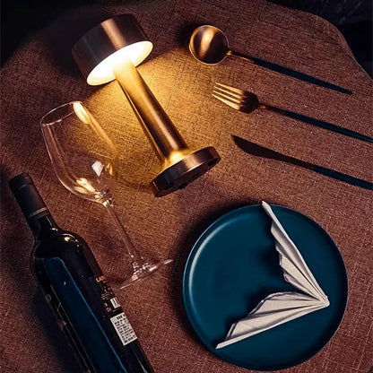 SleekGlow - Lampe de table moderne et élégante pour intérieur