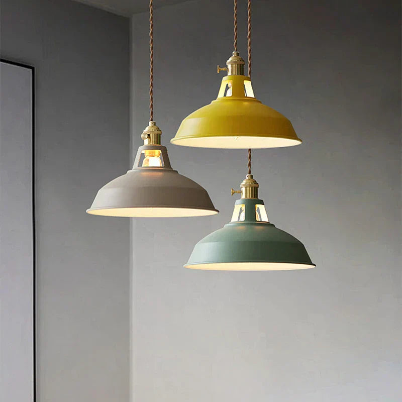 Suspension Élégante : Design Moderne et Coloré 6