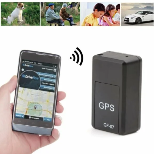 Traceur GPS Élégant : Élégance Naturelle en Lumière – Design Compact 7