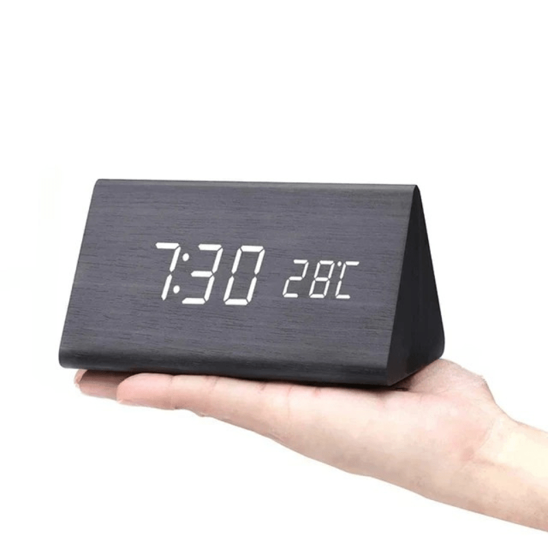 Horloge LED effet bois à commande sonore