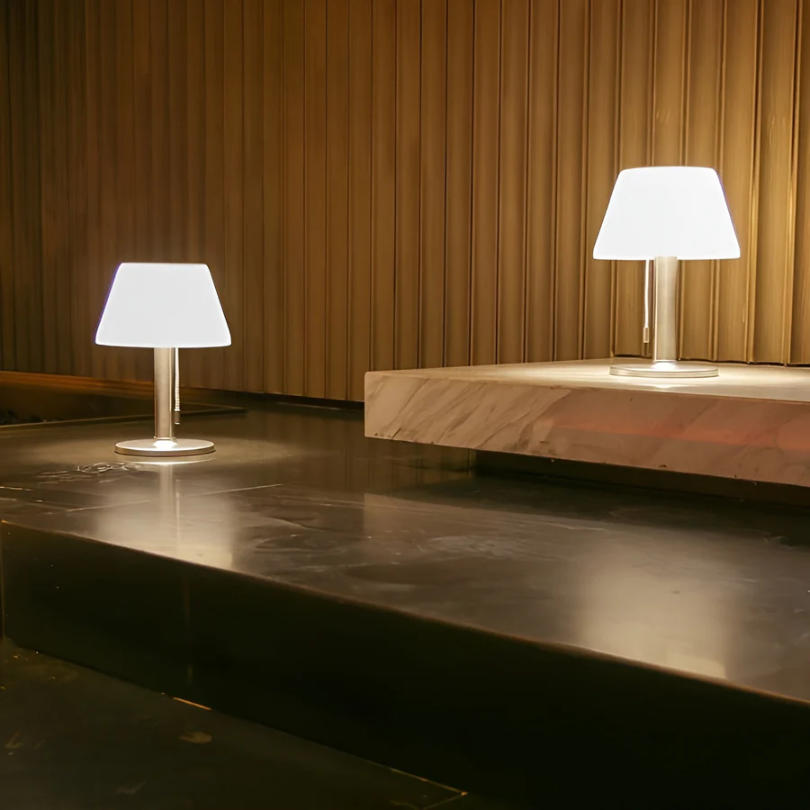 SolarLuxe - Lampe de Table Solaire d'Extérieur