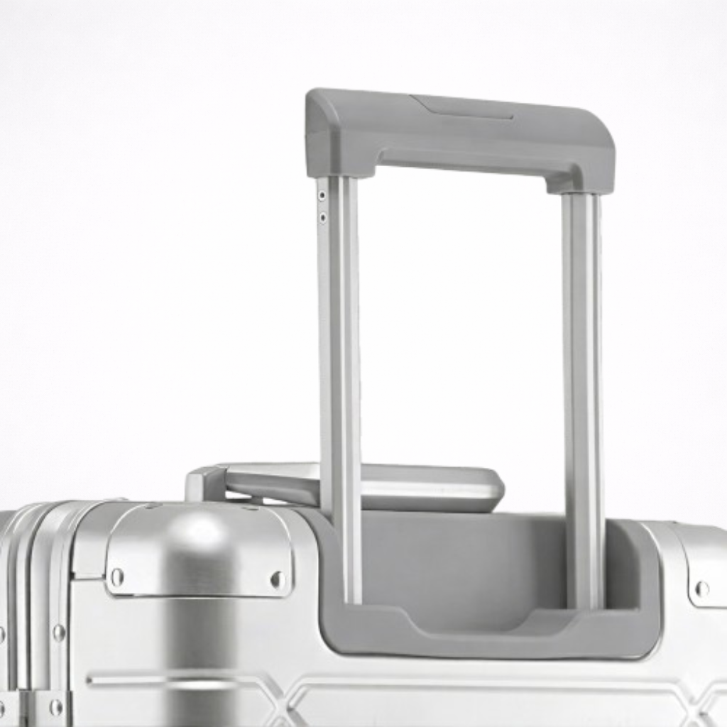 Valise Cabine en Aluminium Sablé | Élégance Durable pour Voyageurs Fréquent 2