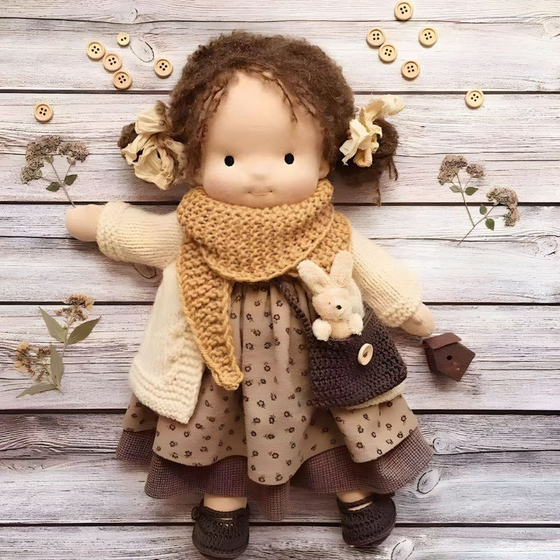 Poupée Waldorf Fait Main en Mohair et Bouclé