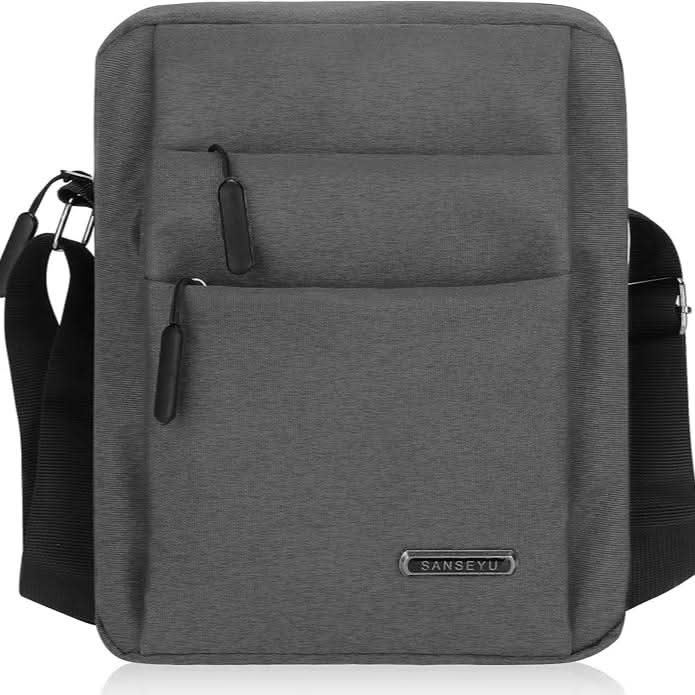 Sacoche bandoulière homme déperlante, design antivol