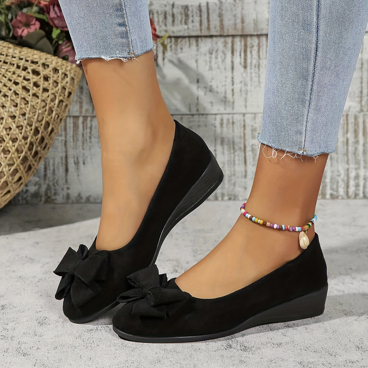 Women's Black Ballet Flats - Elegant Orthopedic Supportive Footwear for Daily Comfort