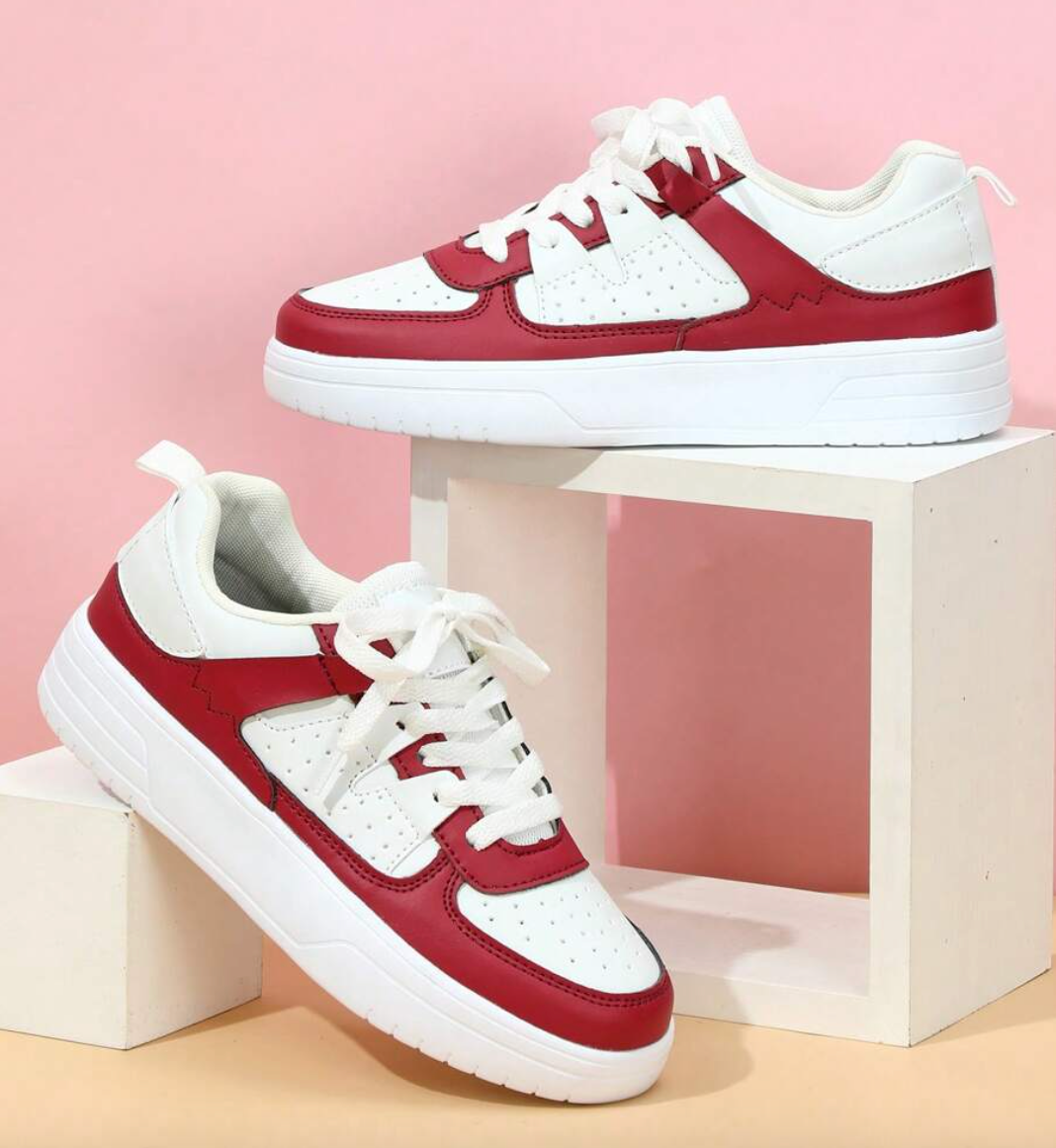 Women's Chic Slip On Sneakers - Stylish and Comfortable Footwear for Everyday Elegance