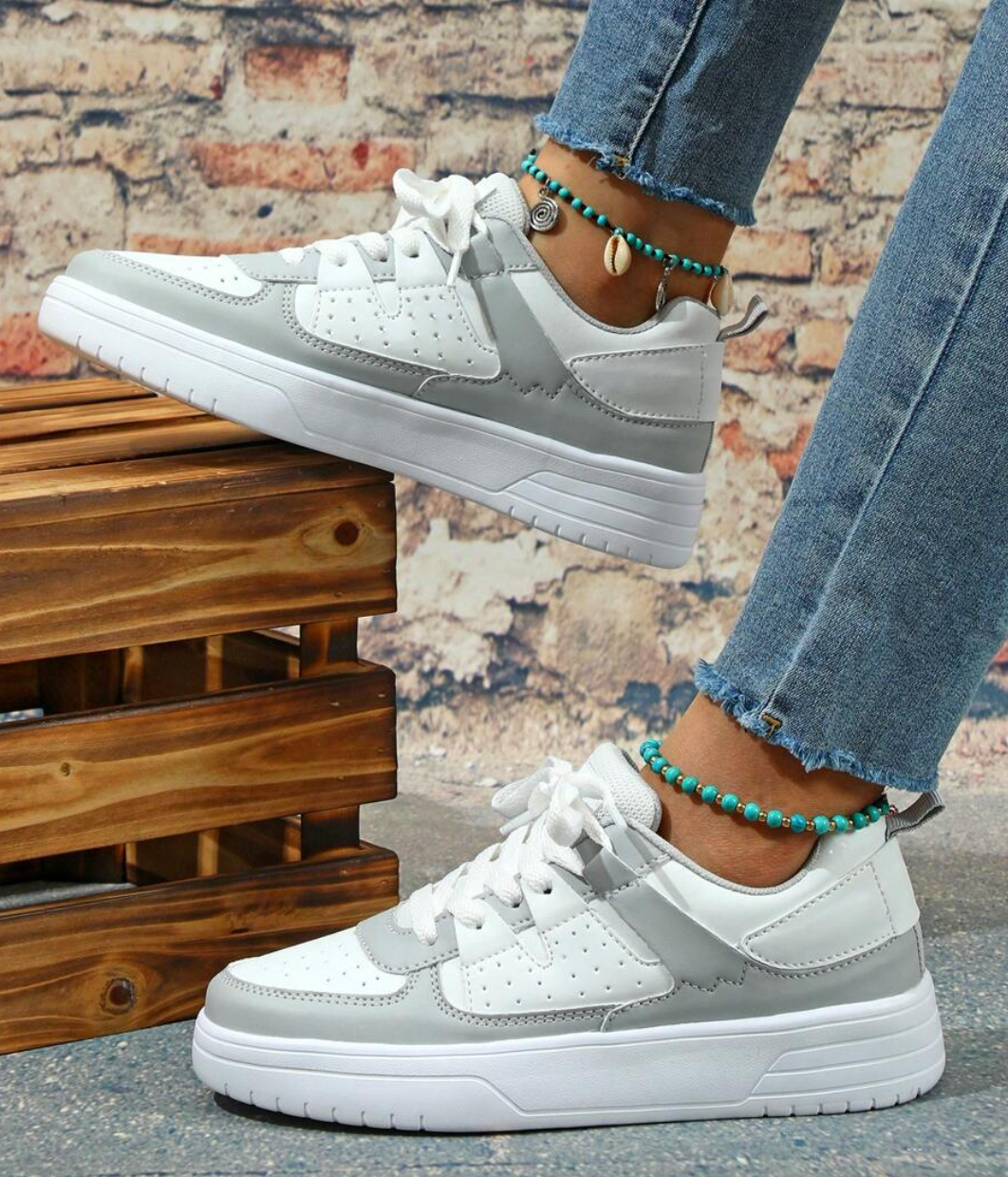 Women's Chic Slip On Sneakers - Stylish and Comfortable Footwear for Everyday Elegance