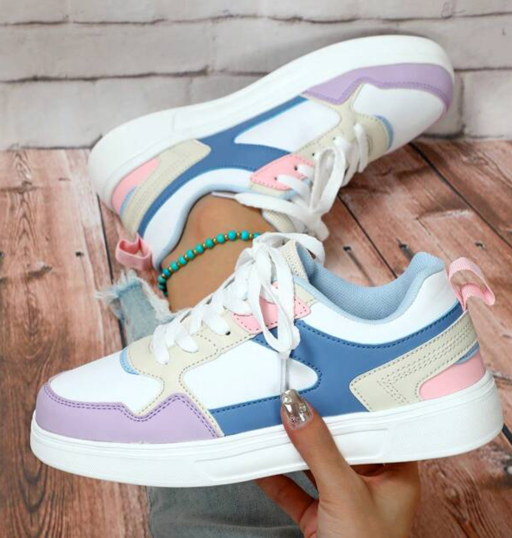 Women's Chic Slip On Sneakers - Stylish and Comfortable Footwear for Everyday Elegance