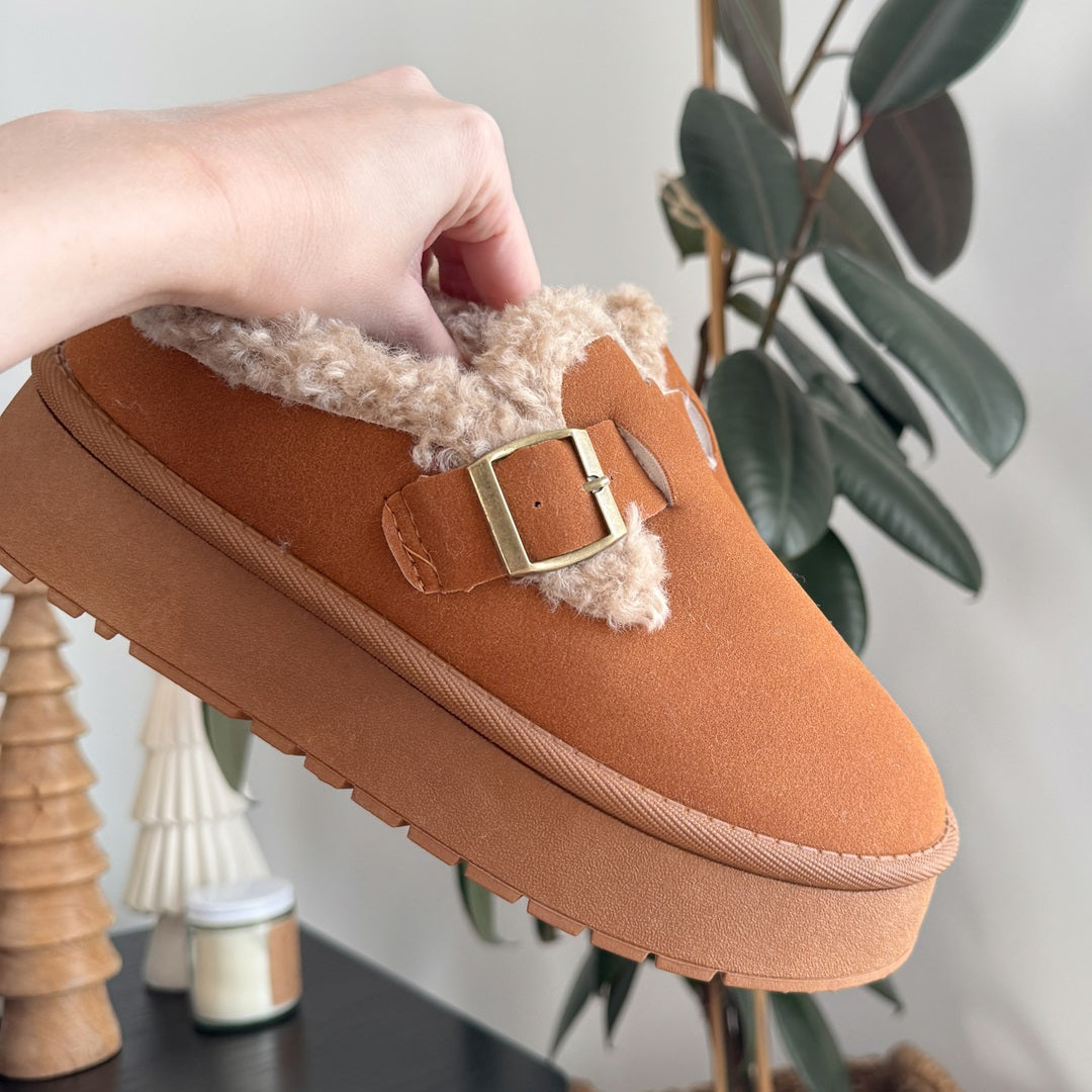 Women's Fleece Lined Buckle Platform Slippers - Cozy House Slippers for Autumn/Winter Comfort
