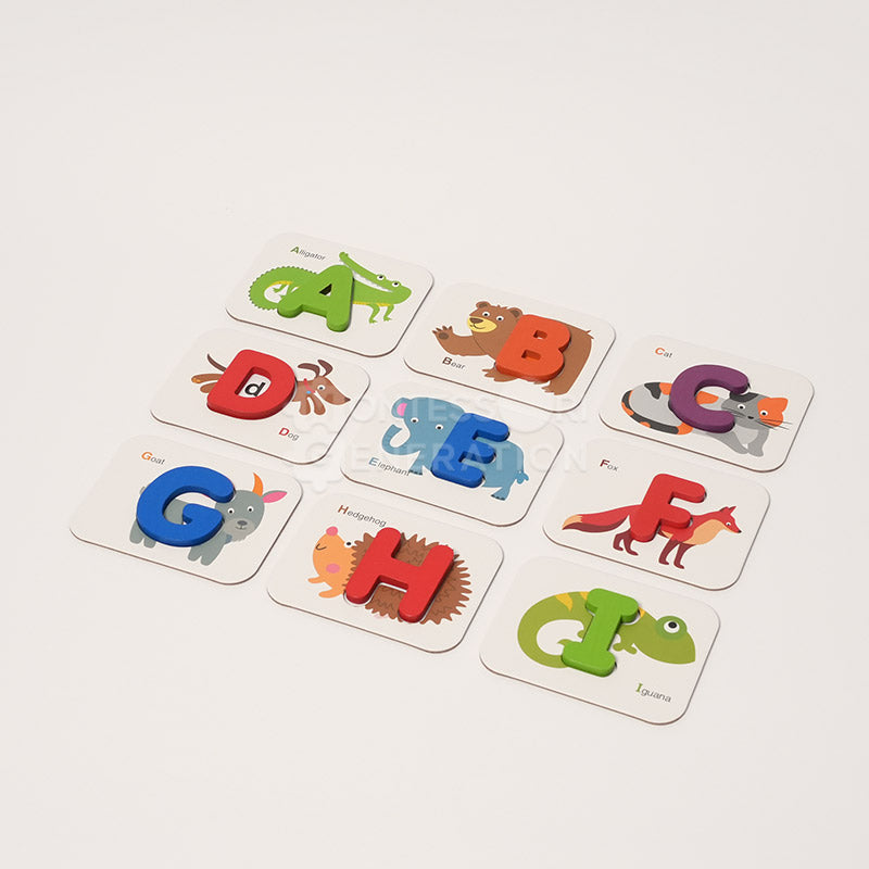 Cartes alphabet et chiffres avec lettres en bois