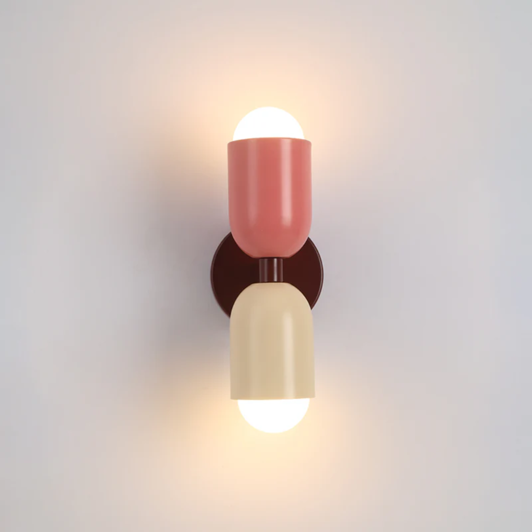 Applique murale LED ColorWave bicolore en rose et beige, parfaite pour un éclairage d'ambiance doux.