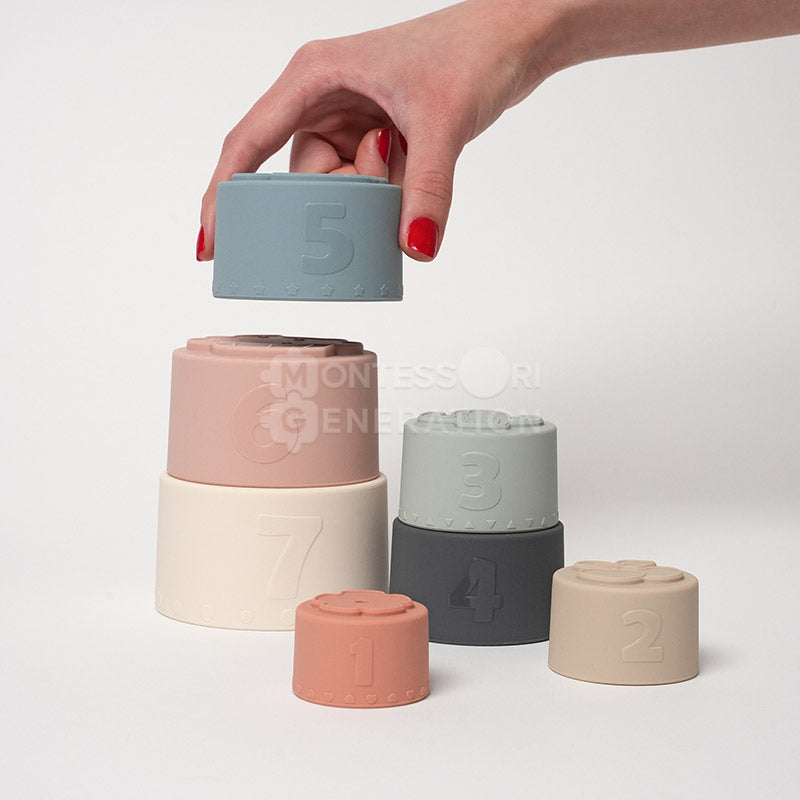 7 gobelets à empiler en silicone pour bébé
