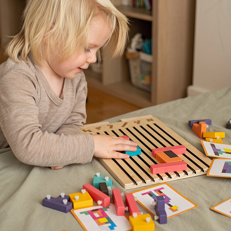 Casse-tête de formes en bois, 42 pièces et 10 cartes