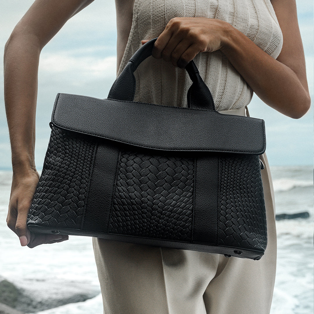 Sac cabas moyen imprimé croco noir en similicuir