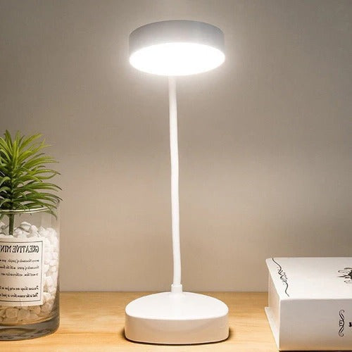 Lampe LED à contrôle tactile
