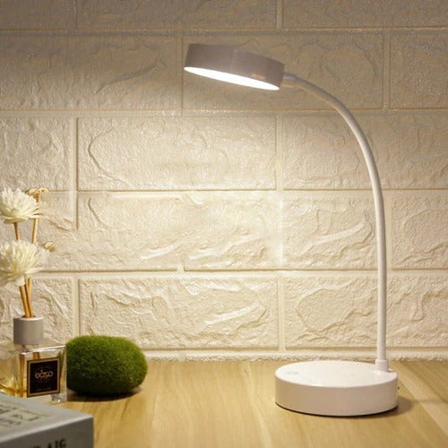 Lampe LED à contrôle tactile