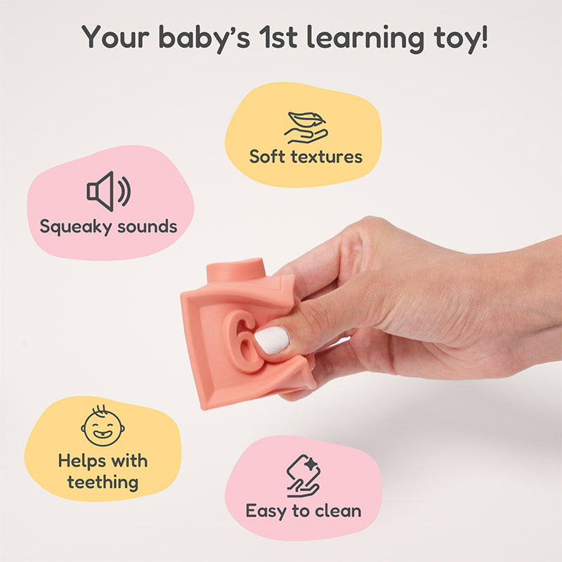 12 cubes souples en silicone qui couinent
