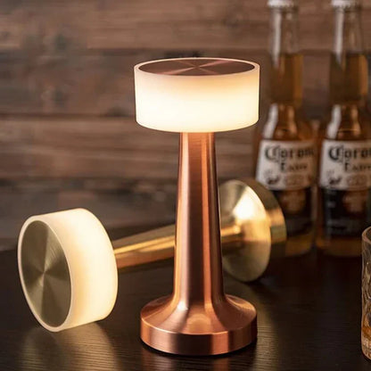 lampe-epure-plat-cuivre-ambiance